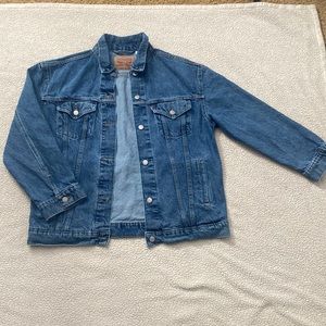 Levy’s Oversized Denim Jacket